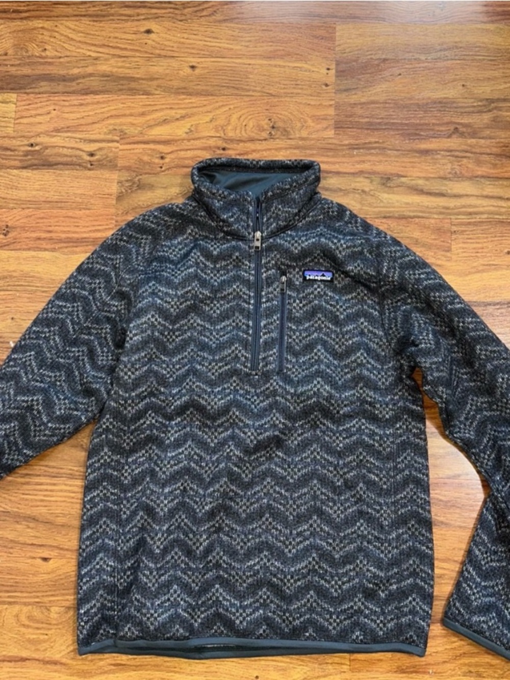 Patagonia Black & Gray Chevron Half-Zip Fleece Pullover